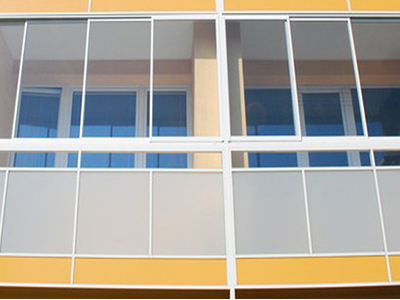 ramove zasklenie balkona